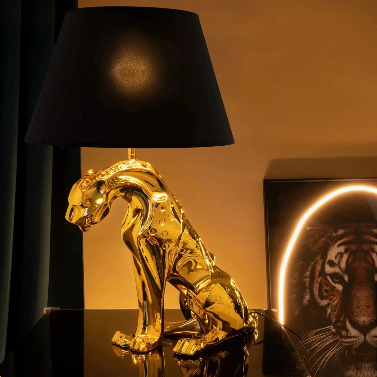 Meticulously sculpted Jaguar Table Lamp - Allen Cozy Haven Store -
