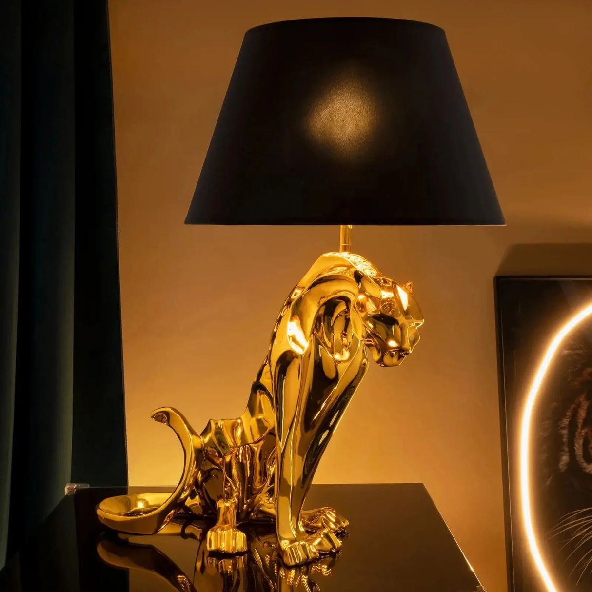 Meticulously sculpted Jaguar Table Lamp - Allen Cozy Haven Store -