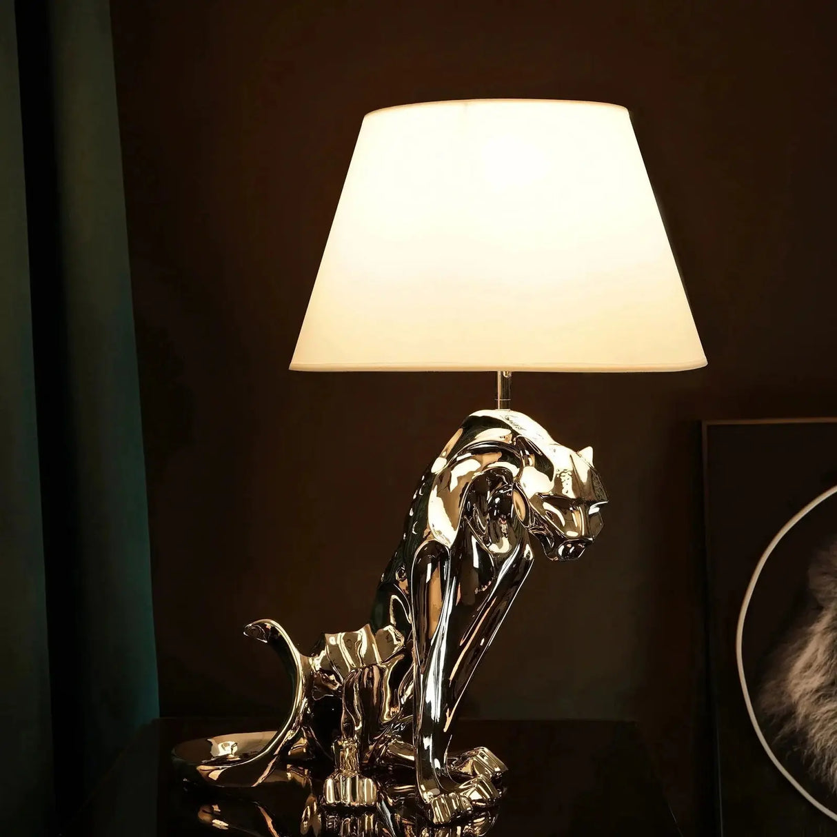 Meticulously sculpted Jaguar Table Lamp - Allen Cozy Haven Store -